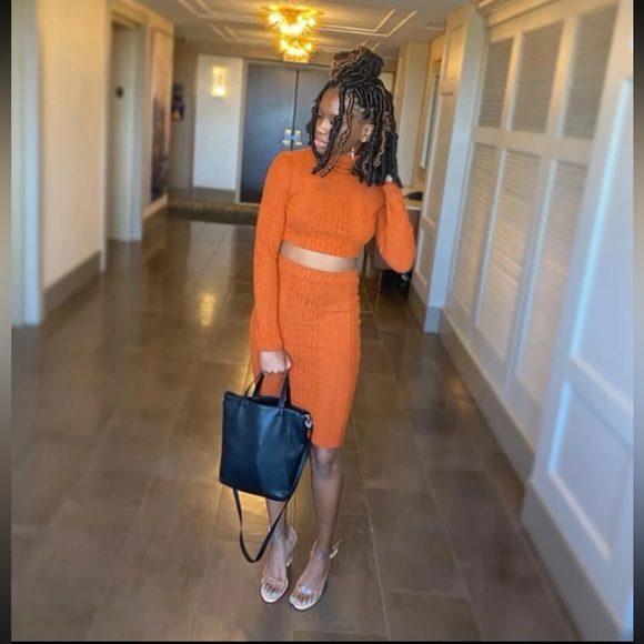 knit sweater top & skirt - Picture 15 of 16